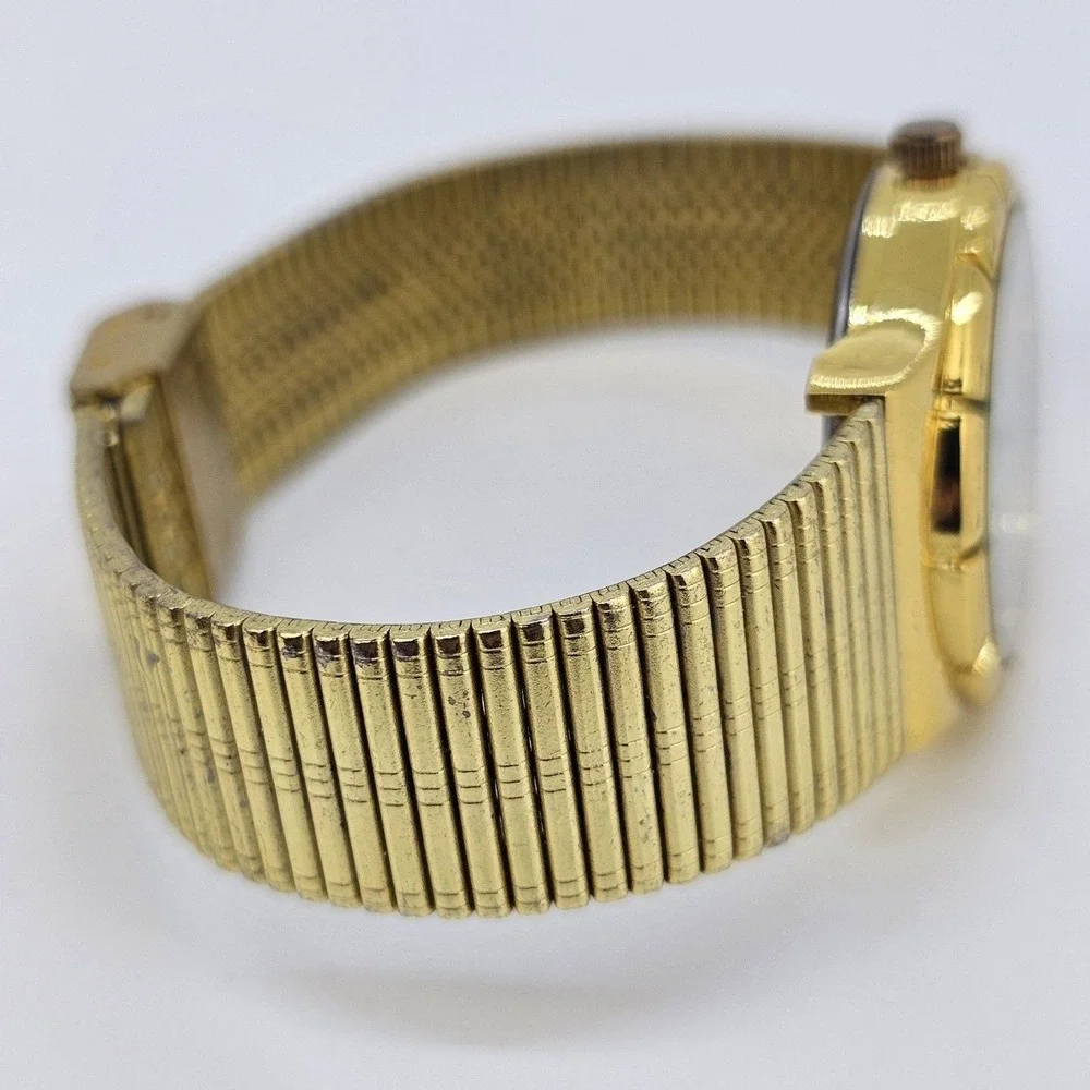 Riviera Watch Women‎ 32MM White Dial Gold Case Gold Bracelet Band New Battery